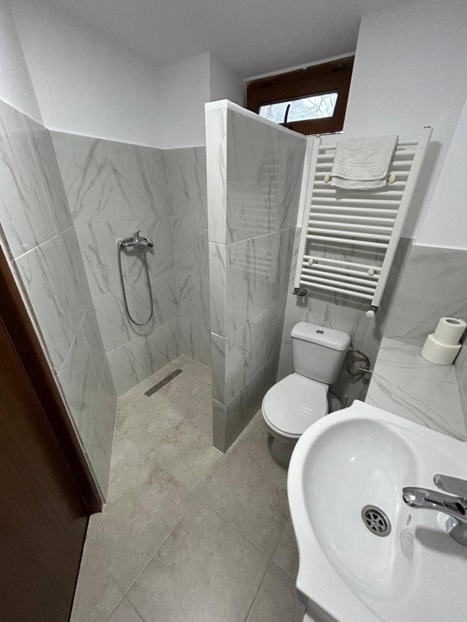 Romana Boutique Bucharest Luaran gambar
